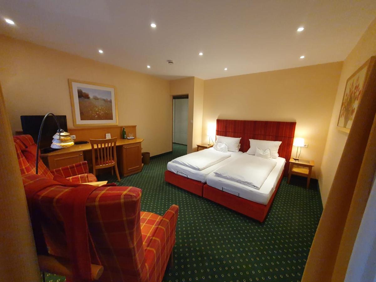 Landhotel Der Schwallenhof บัดดรีบวร์ก ภายนอก รูปภาพ